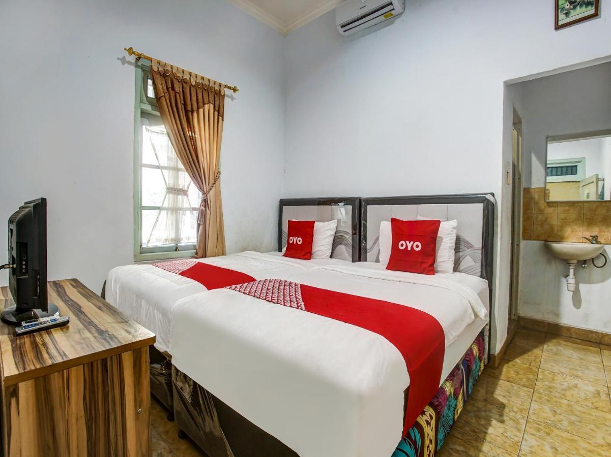 Oyo 90771 Mess 19 Syariah Hotel Bandar Lampung Exterior photo